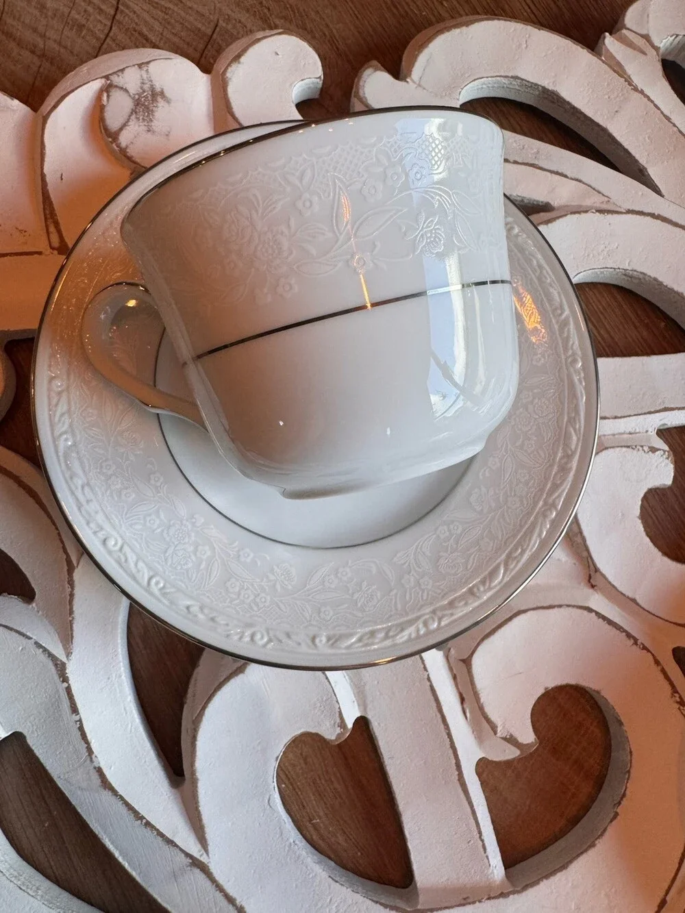 Nortake Whitescapes White Cliff Platinum 5 Pc Coffee Tea Cup With Saucers